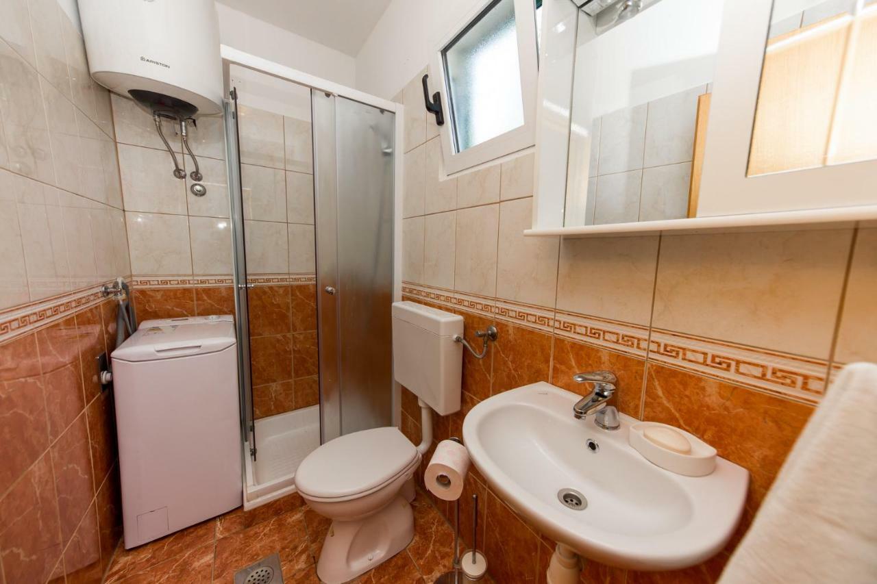 Apartamento Mare&Karlo Drvenik Mali Exterior foto