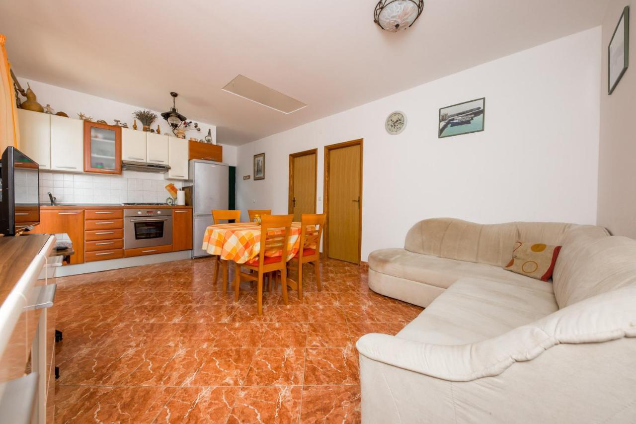 Apartamento Mare&Karlo Drvenik Mali Exterior foto